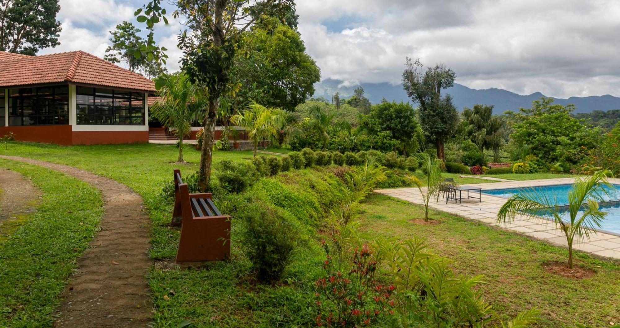 Pranavam Resort & Spa Tariyod エクステリア 写真